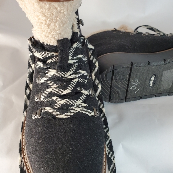 Dr. Scholls faux fur lace up boots - Picture 7 of 9